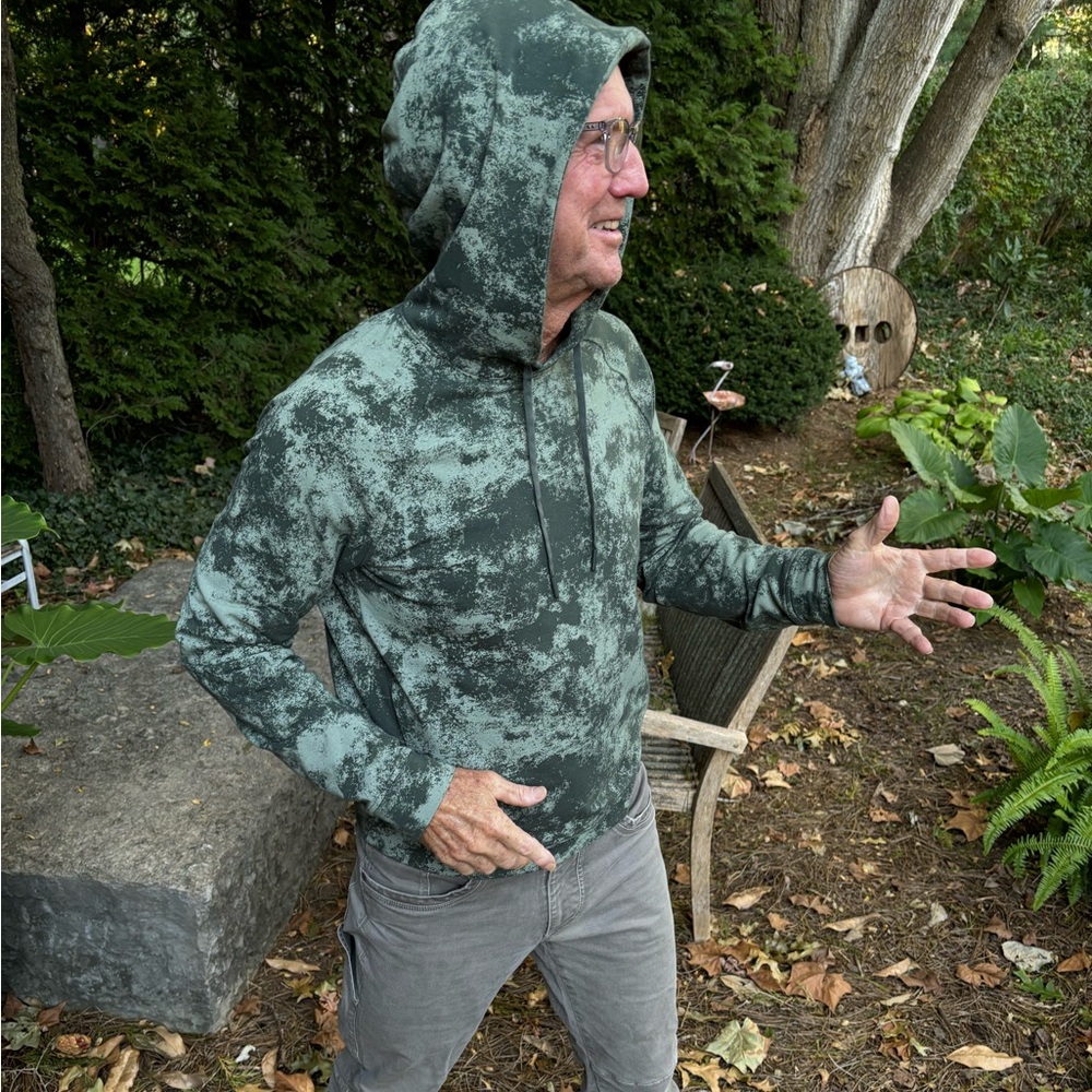 Lululemon men’s hoodie